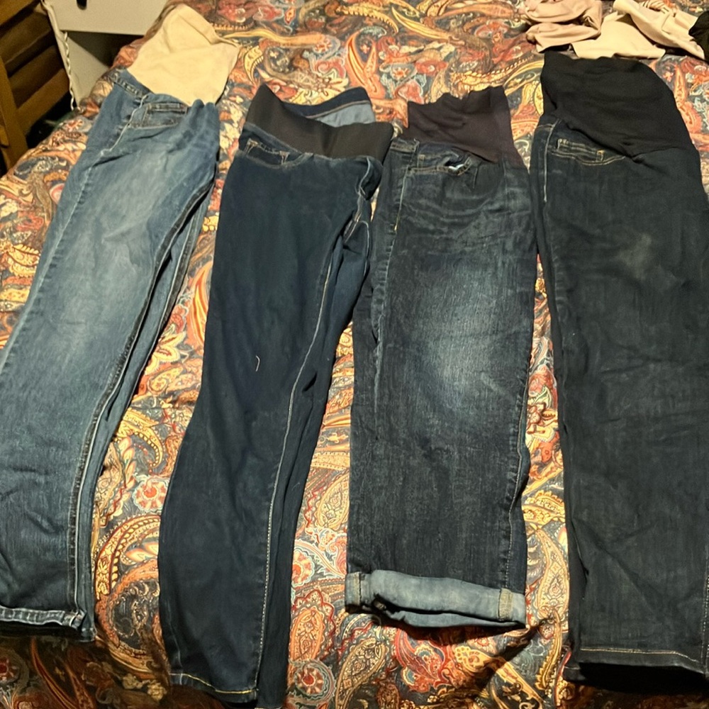 Maternity skinny jeans